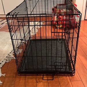 Collapsible animal wire crate